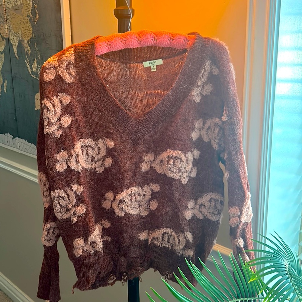 Eccentric distressed pink bouquet Kori America sweater